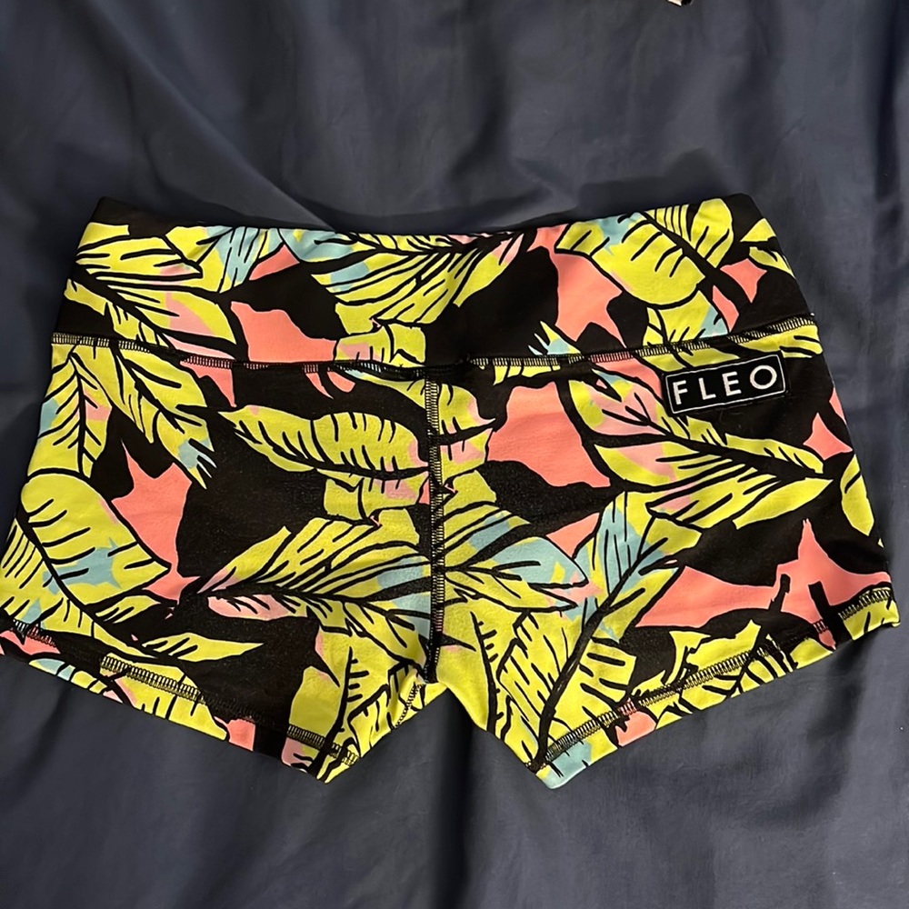 Fleo workout shorts
